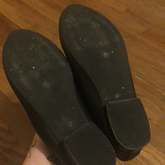 TORRID 8.5W Scalloped Edge Black Studded Flats - Picture 3 of 3